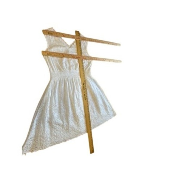 Roller Rabbit Womens White Eyelet Lace Sleeveless Smocked Waist Dress Size M - Picture 7 of 12